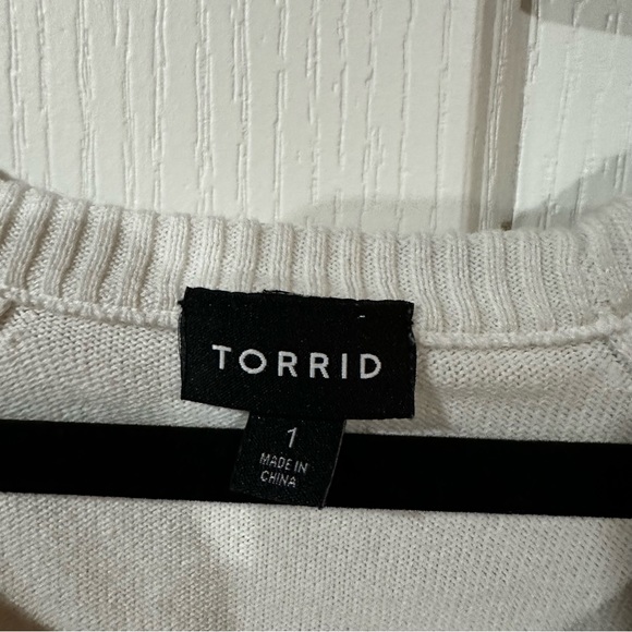 Torrid Slub Pullover Raglan Sweater in Tie Dye - Picture 5 of 11